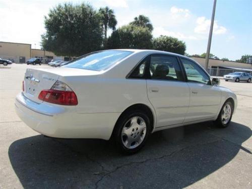Toyota Avalon 2004 photo 2
