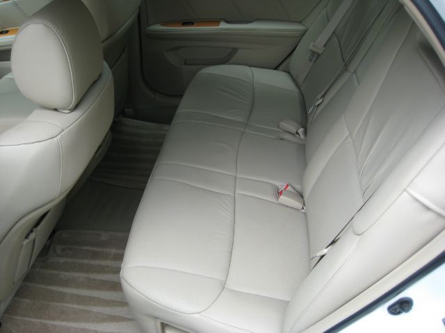 Toyota Avalon 2005 photo 2