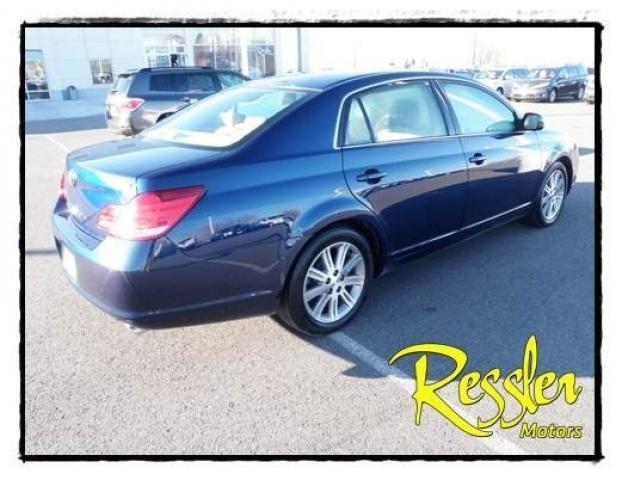 Toyota Avalon 2005 photo 2