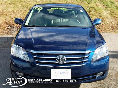 Toyota Avalon 2005 photo 1