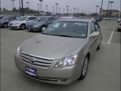 Toyota Avalon 2005 photo 1