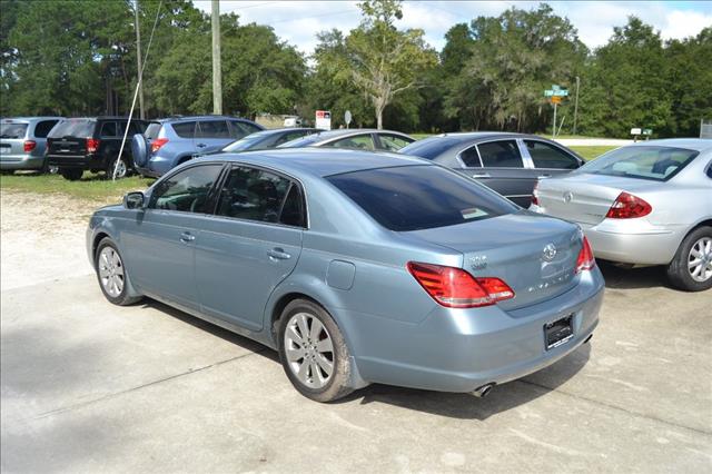 Toyota Avalon 2005 photo 1
