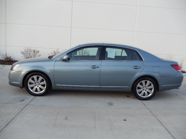 Toyota Avalon XLS Other