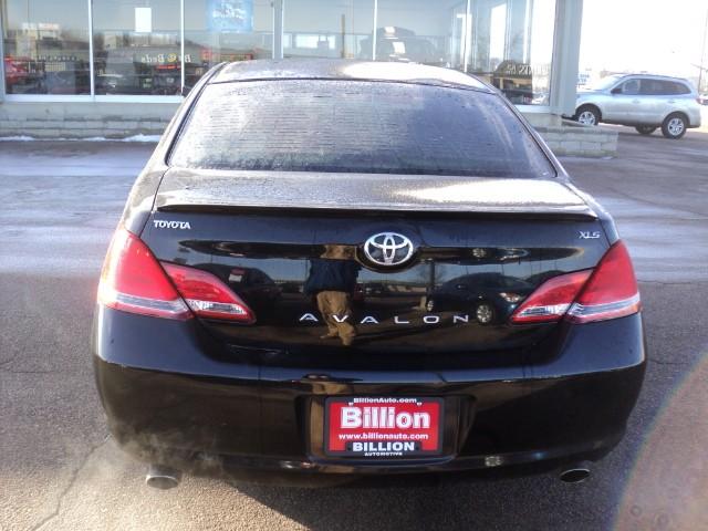 Toyota Avalon 2005 photo 3
