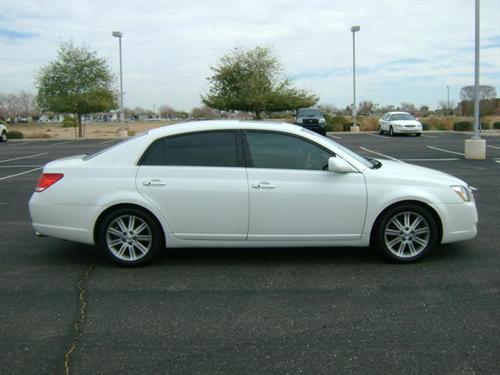 Toyota Avalon 2005 photo 1