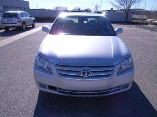 Toyota Avalon 2005 photo 1