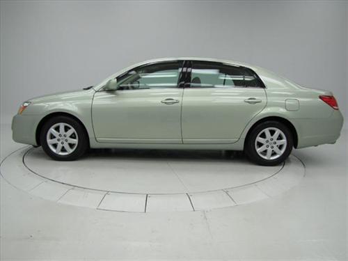 Toyota Avalon 2005 photo 1
