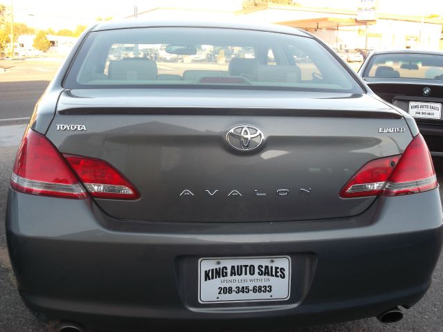 Toyota Avalon 2005 photo 1
