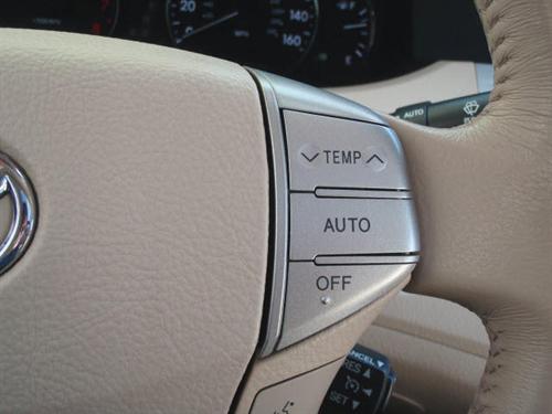 Toyota Avalon 2005 photo 2