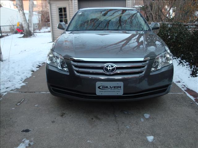 Toyota Avalon SLT 25 Sedan