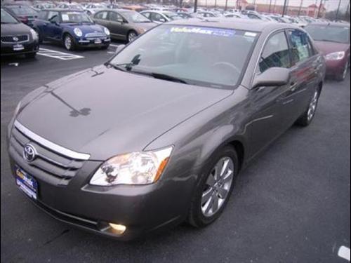 Toyota Avalon 2005 photo 2