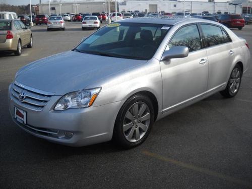 Toyota Avalon 2005 photo 2