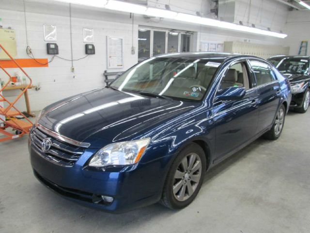 Toyota Avalon 2005 photo 1