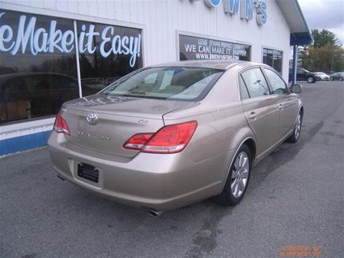 Toyota Avalon 2005 photo 1