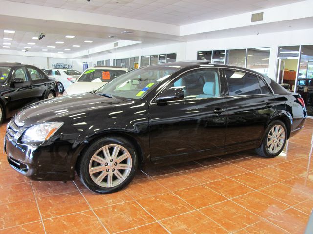 Toyota Avalon 2005 photo 1