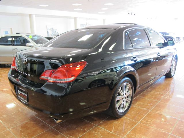 Toyota Avalon 2005 photo 2