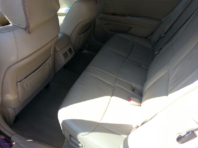 Toyota Avalon XLS Sedan