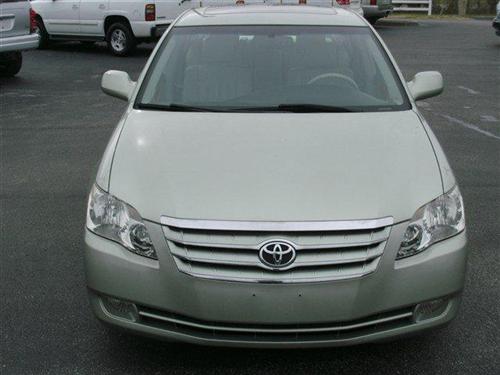 Toyota Avalon 2005 photo 1