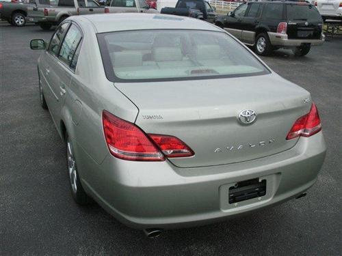 Toyota Avalon 2005 photo 3