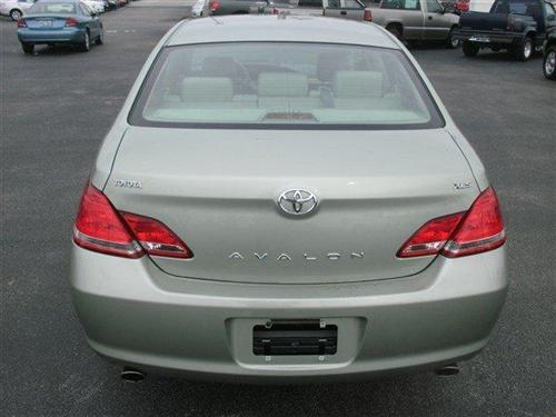 Toyota Avalon 2005 photo 4