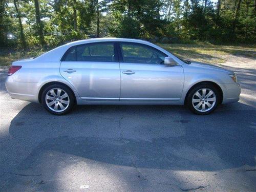 Toyota Avalon 2005 photo 2