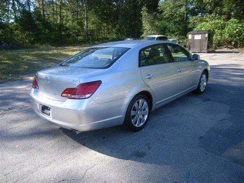Toyota Avalon 2005 photo 3