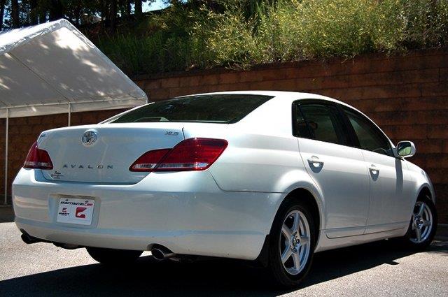 Toyota Avalon 2005 photo 1