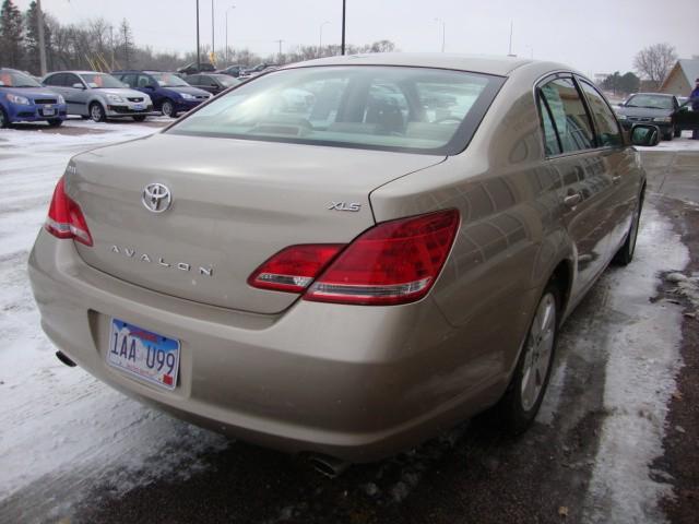 Toyota Avalon 2005 photo 4