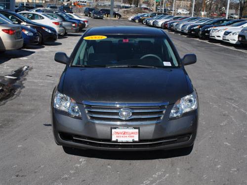 Toyota Avalon 2005 photo 1