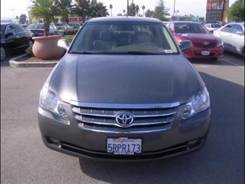 Toyota Avalon 2005 photo 1