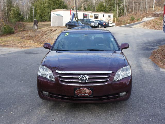 Toyota Avalon 2005 photo 1