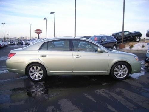 Toyota Avalon 2005 photo 2