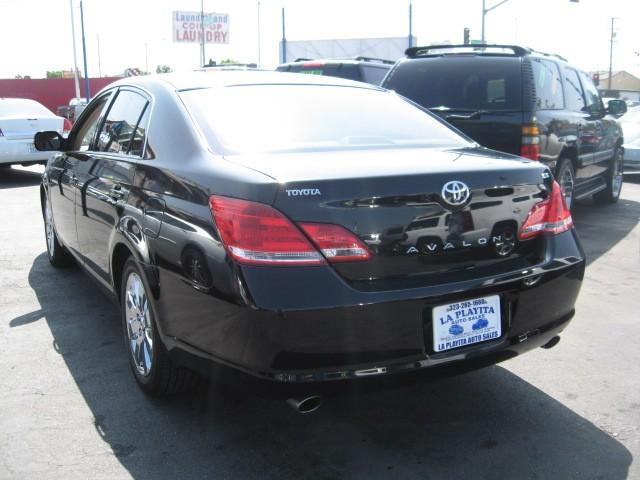 Toyota Avalon 2005 photo 1