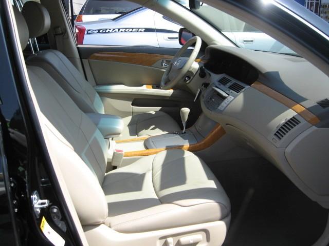 Toyota Avalon 2005 photo 2