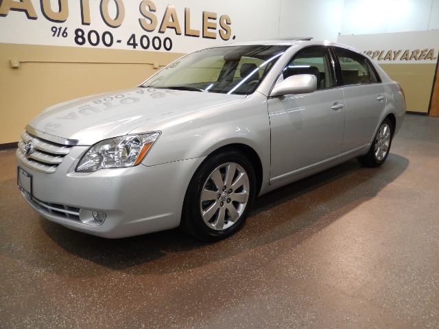 Toyota Avalon 2005 photo 2