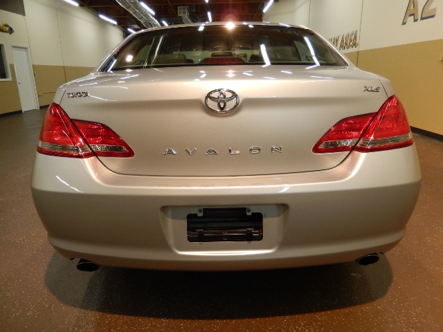 Toyota Avalon 2005 photo 3