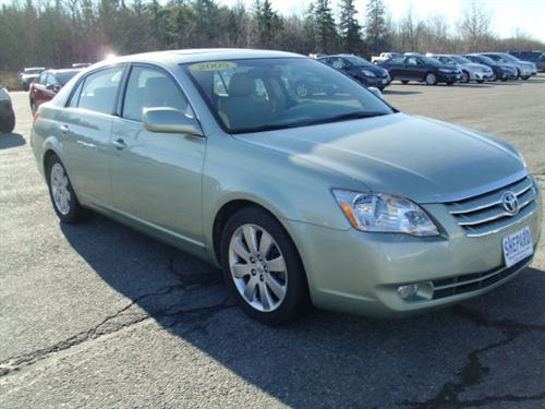Toyota Avalon 2005 photo 1