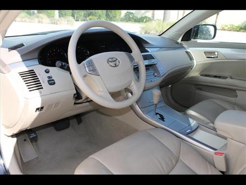 Toyota Avalon 2005 photo 1