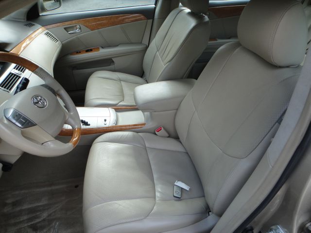 Toyota Avalon 2005 photo 1