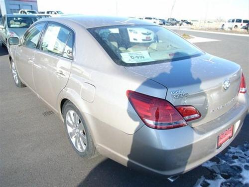 Toyota Avalon 2005 photo 4
