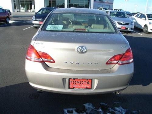 Toyota Avalon 2005 photo 5