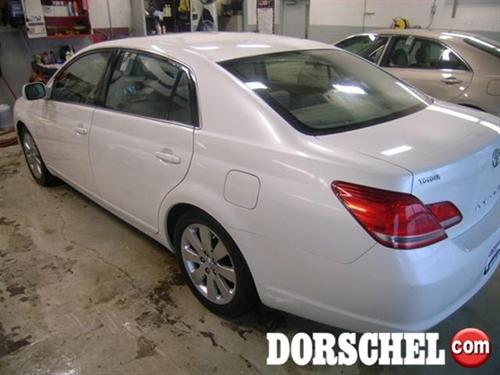Toyota Avalon 2005 photo 2