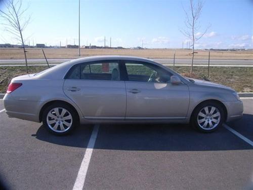 Toyota Avalon 2005 photo 1