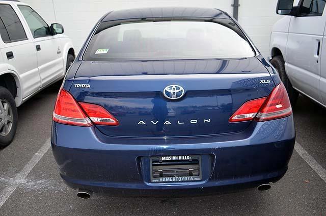 Toyota Avalon 2005 photo 1