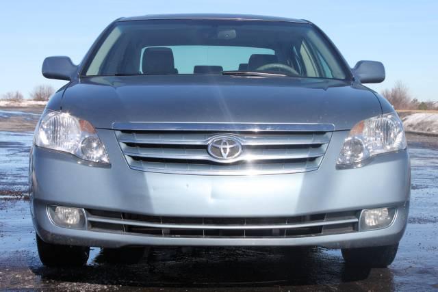 Toyota Avalon 2005 photo 1