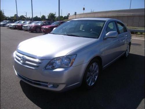 Toyota Avalon 2005 photo 2