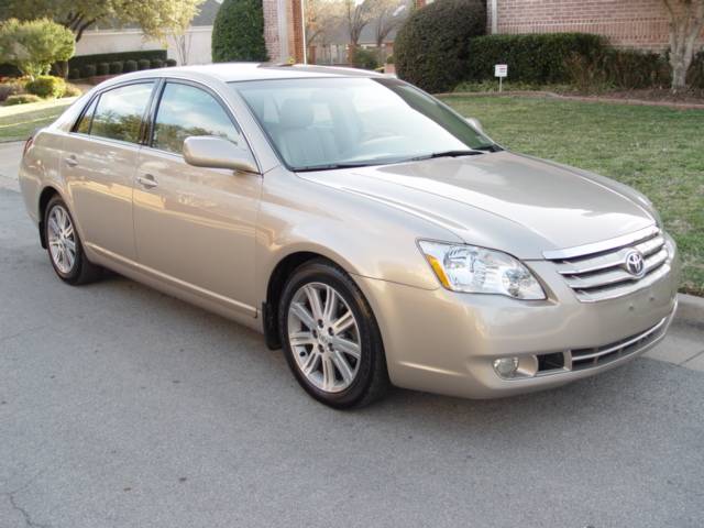 Toyota Avalon 2005 photo 1