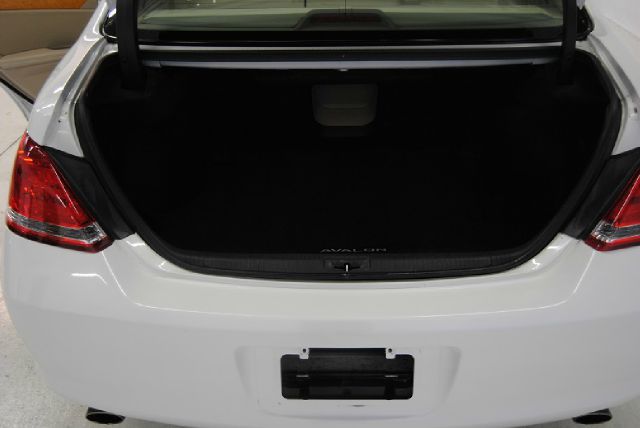 Toyota Avalon 2005 photo 7