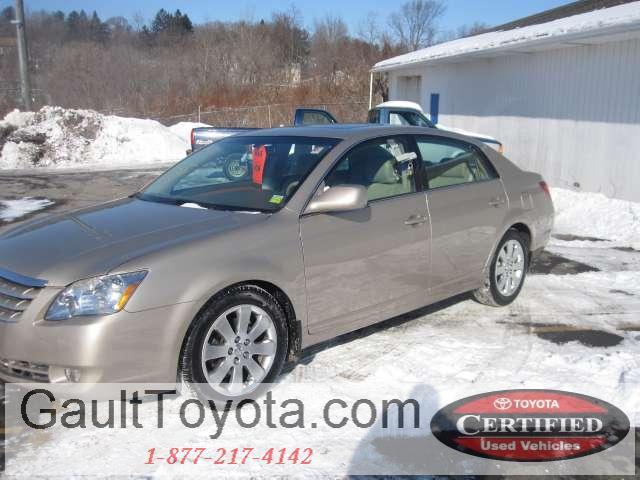 Toyota Avalon 2005 photo 2