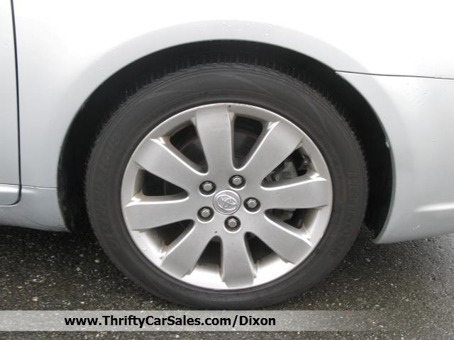 Toyota Avalon 2005 photo 2